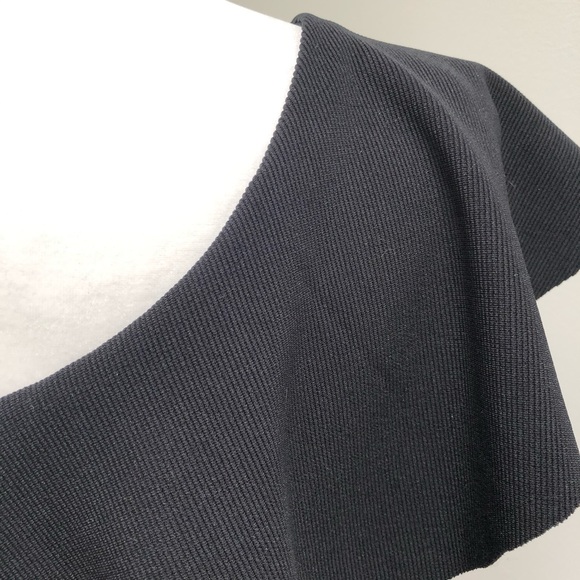 Champagne and Cupcakes - Picture 6 of 7